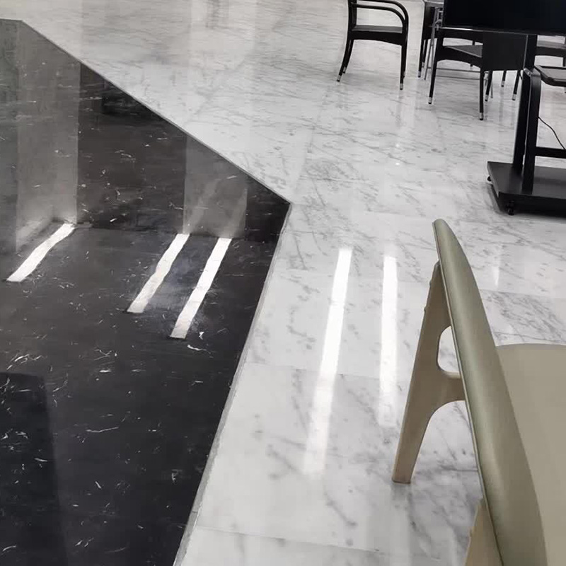 Vente en gros de pierre de dosseret de carreaux de marbre blanc Venato Carrara