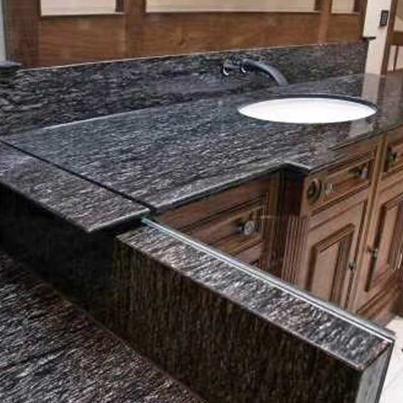 Granit noir avec des veines blanches Comptoir de dalle de granit Meteor