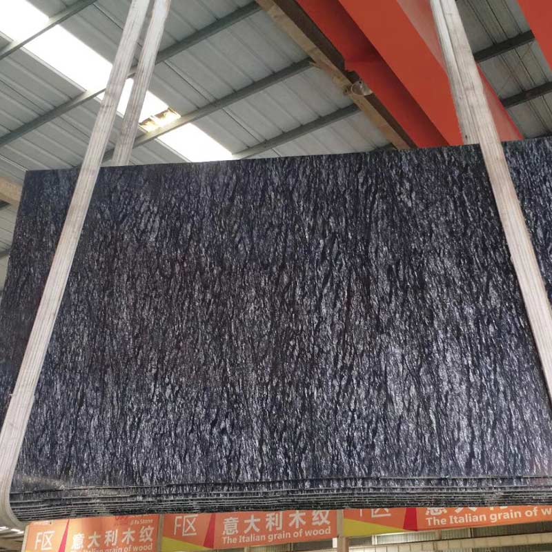 Granit noir avec des veines blanches Comptoir de dalle de granit Meteor