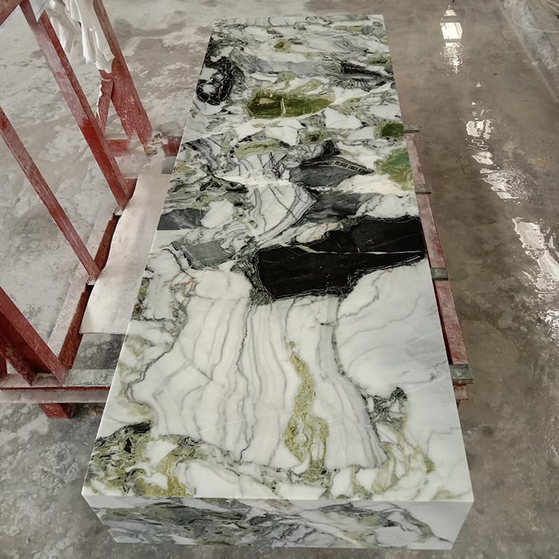 Carreaux de mur de comptoirs de cuisine en marbre vert émeraude froid