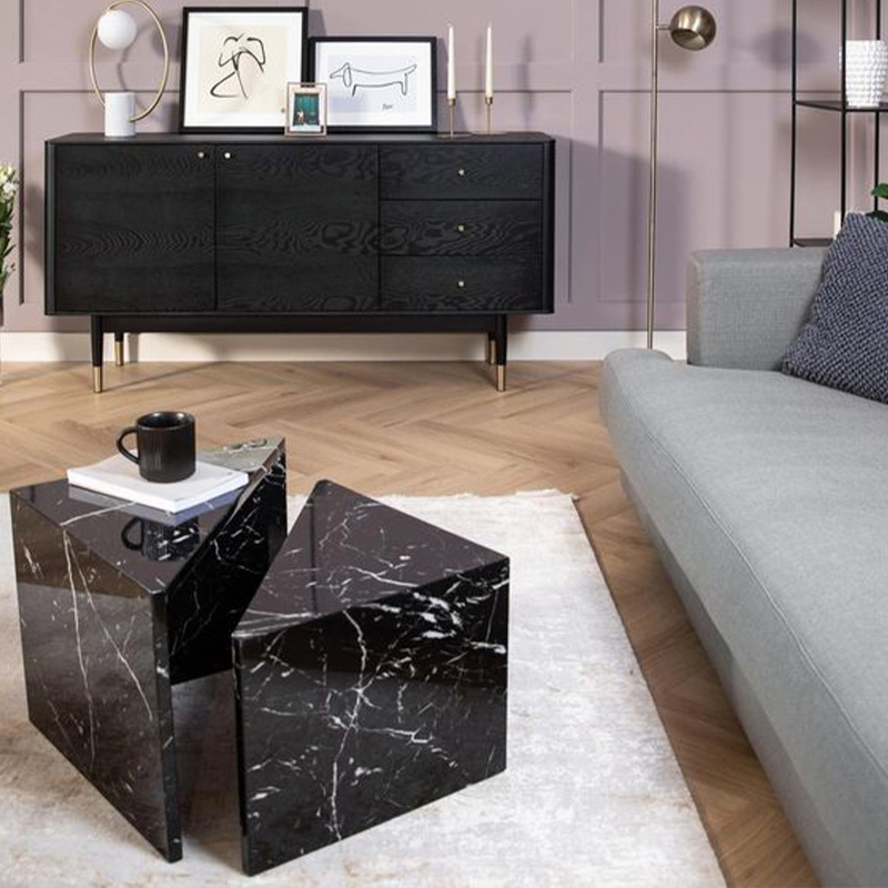 Table En Marbre Noir Et Blanc