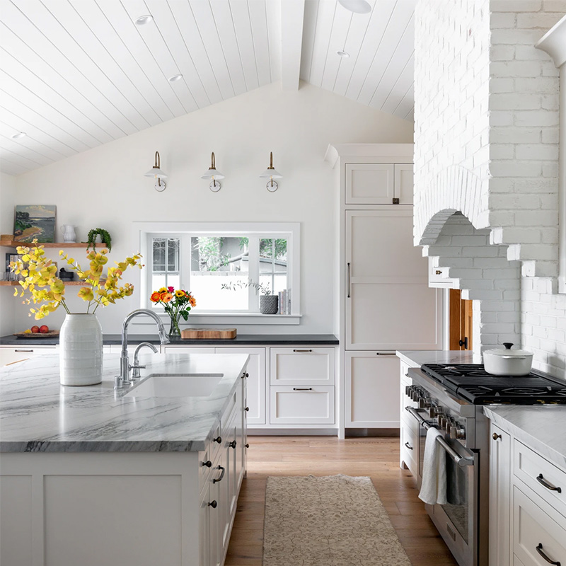 Quartzite blanc infini avec des veines bleues