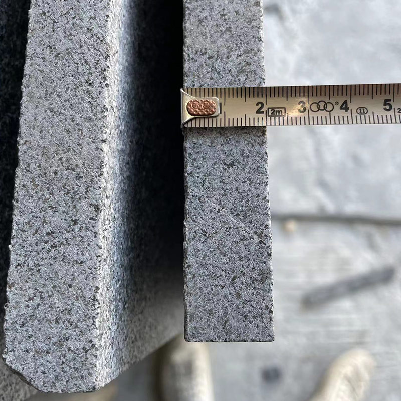 Carreaux de granit gris 654