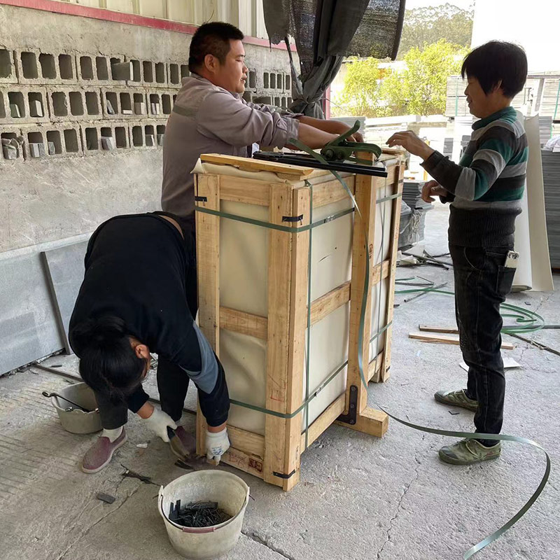 Carreaux de granit gris 654