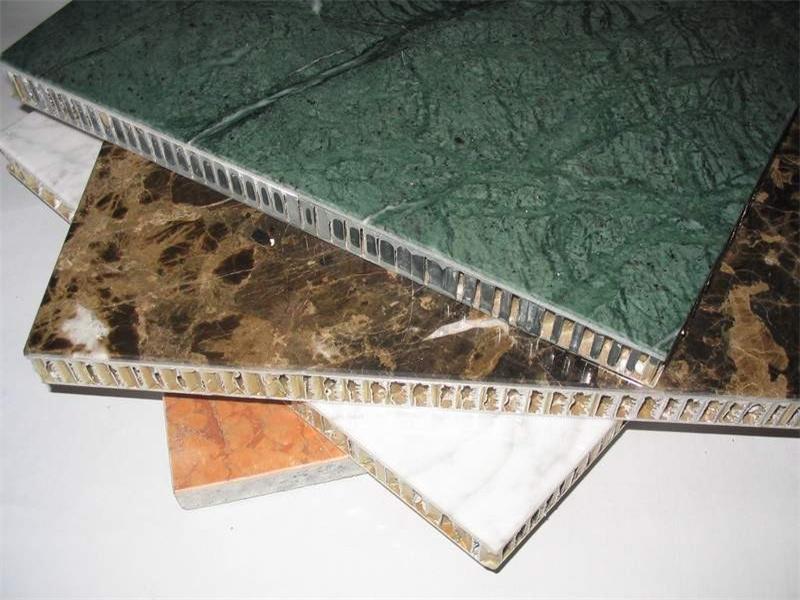 Plaque de panneau composite en nid d'abeille en aluminium