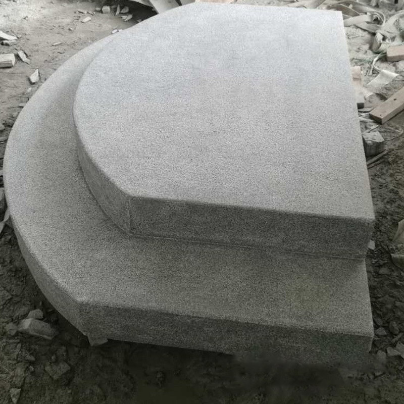 Conception d'escaliers en granit blanc sésame