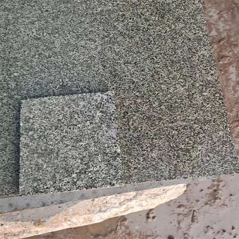 Granit vert de la forêt tropicale