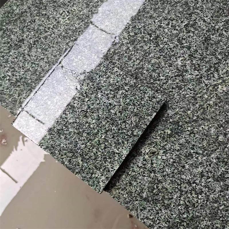 Granit vert de la forêt tropicale