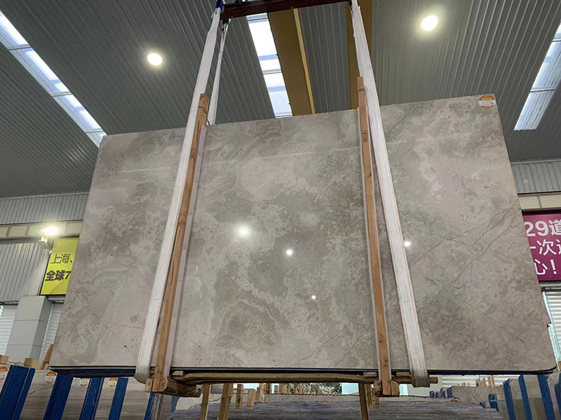 Dalles de marbre en bois blanc