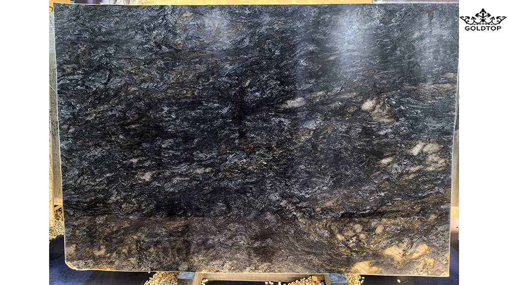 Quartzite noir platine