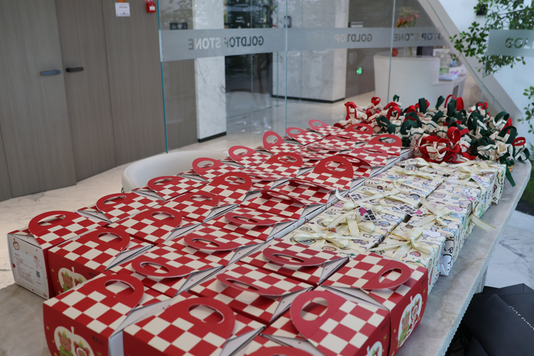 GOLDTOP Christmas Event