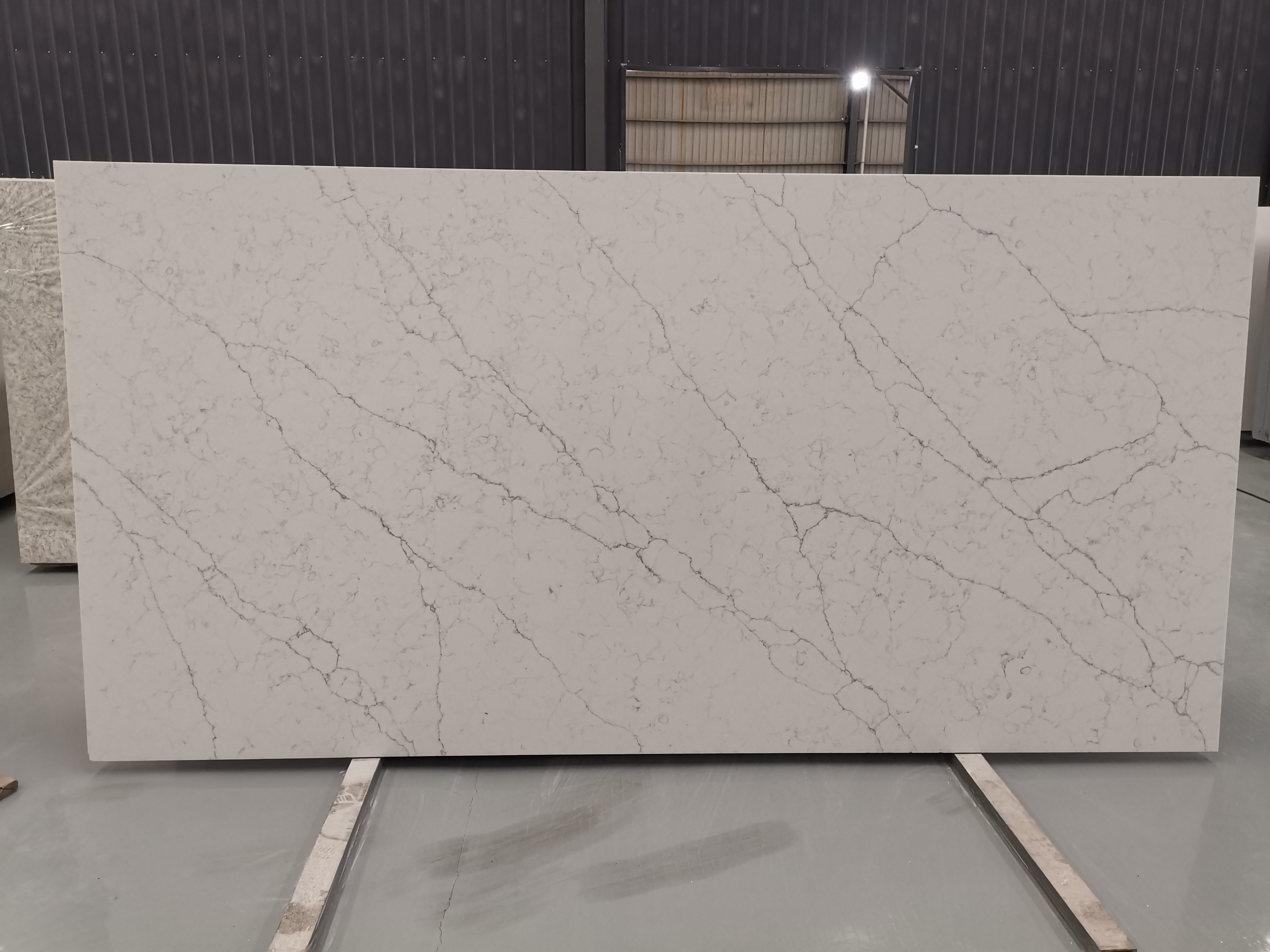 5021 Alasky Quartz Slabs