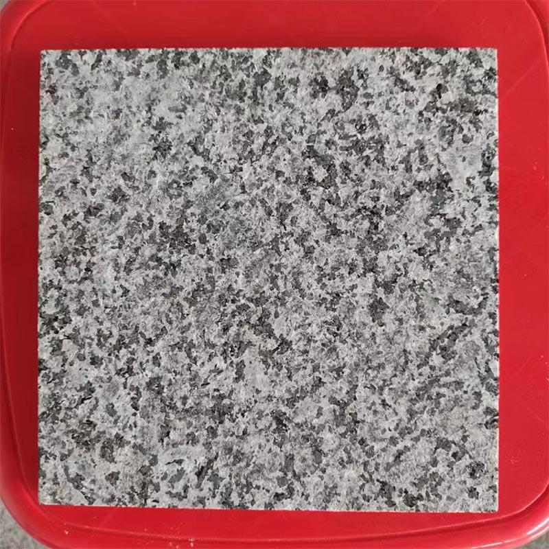 Fleur de glace noire Plancher carré mesa en granit naturel sur mesure