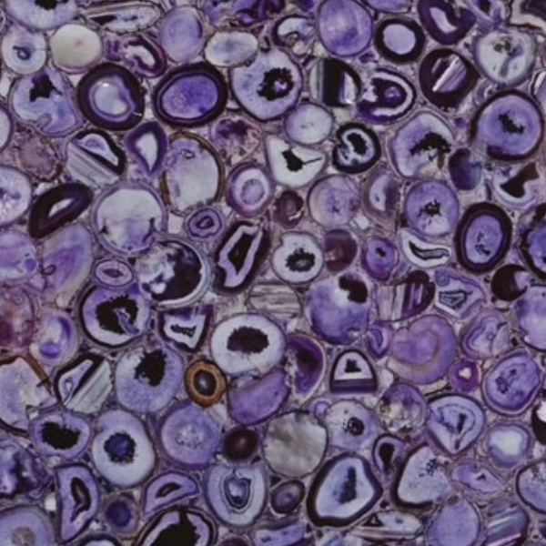 Pierre semi-précieuse en cristal violet